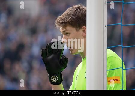 Gelsenkirchen, Deutschland. 06 apr, 2019. Il portiere Alexander NUEBEL Nubel (GE), ritratto di profilo sulla goalpost gesto, gesto; Soccer 1. Bundesliga, 28. Giornata, FC Schalke 04 (GE) - Eintracht Francoforte (F) 1: 2 su 06/04/2019 a Gelsenkirchen/Germania. DFL regolamenti vietano qualsiasi uso delle immagini come sequenze di immagini e/o quasi-video | Utilizzo di credito in tutto il mondo: dpa/Alamy Live News Foto Stock