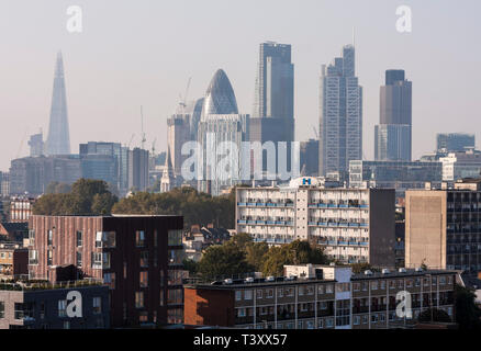 Lo skyline di Londra,l'Inghilterra,UK visto dal Tower Hamlets Foto Stock