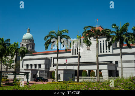 24.05.2018, Singapore, Repubblica di Singapore, in Asia - Una vista della Casa del Parlamento nel quartiere centrale degli affari della città-stato. Foto Stock