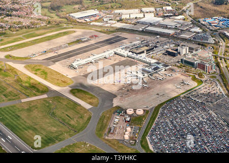 Una veduta aerea di Birmingham Airport, West Midlands, Regno Unito Foto Stock