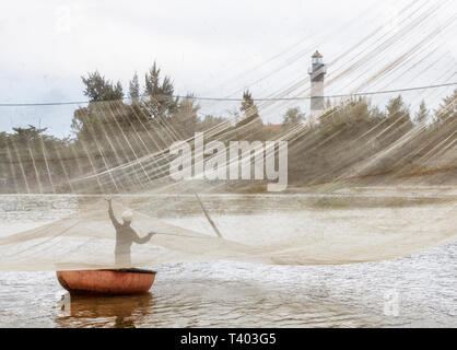 Un pescatore vicino a Hoi An, Vietnam Foto Stock