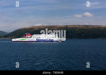 Stena Line traghetto avvicinando Cairnryan vicino a Stranraer Foto Stock