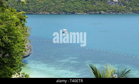 Spiaggia tropicale sul kok Mae Koh isola in Tailandia Foto Stock