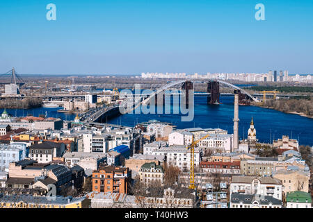 Kiev cityscape vista dalla discesa Andriyivskyy Foto Stock