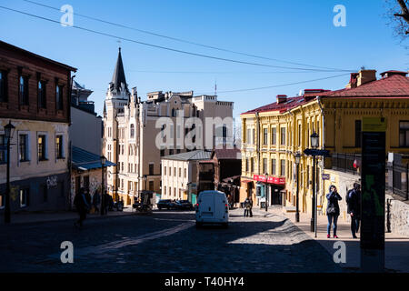 Kiev castello di Riccardo Cuor di Leone (Orlov casa) e discesa Andriyivskyy Foto Stock