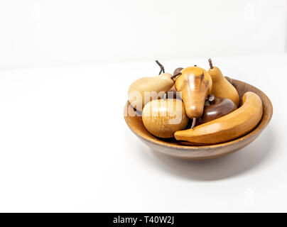 Una ciotola di frutta finta Foto stock - Alamy