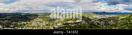 Panorama di Gummersbach-Derschlag e Bergneustadt. Foto Stock