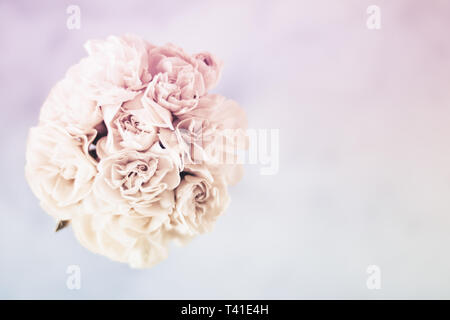 Giorno di nozze, decorazioni floreali, accessori di lusso concetto - bouquet nuziale, decorazione di evento Foto Stock