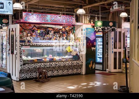 Ice Cream shop all'interno di Pike Market a Seattle, Washington, Stati Uniti d'America Foto Stock