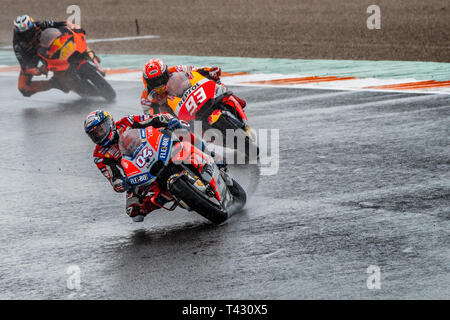 Valencia/Spagna - 11/18/2018 - Titolo i rivali #04 Andrea Dovizioso (ITA, Ducati) e #93 Marc Marquez (SPA, Honda) durante il GP di Valenci al Ricardo Tormo Foto Stock