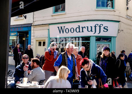 Intorno a Stroud un Gloucestershire cittadina al confine con il Costwolds. Woodruffs Vegatarian Cafe Foto Stock