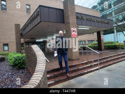 Roger Jenkins, Capo del Medio Oriente Investment Management, foglie Southwark Crown Court. Il periodo di prova è stato buttato fuori dal giudice.L'OFS può presentare ricorso. Foto Stock