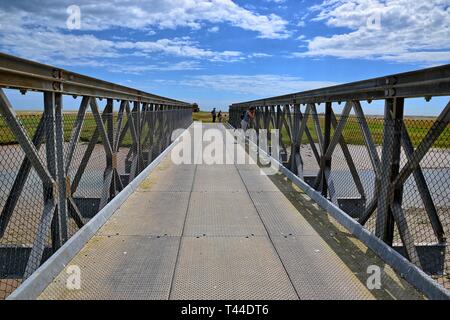 Ponte Bailey a ex bomba atomica e radar sito di test a Orford Ness, Orford, Suffolk, Regno Unito. Ora una zona umida del paesaggio e della natura di riserva. Foto Stock