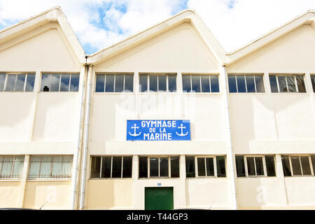 Cherbourg-Octeville, Francia - Agosto 16, 2018: Gymnase de La Marine è una palestra della marina in Cherbourg-Octeville. La Normandia, Francia. Foto Stock