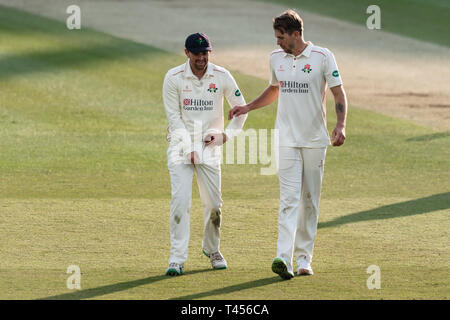 Londra, Regno Unito. Xiii Apr, 2019. Stephen Parry di Lancashire (sinistra) e Tom Bailey del Lancashire stanno parlando di ogni altro durante la contea di Specsavers gara di campionato tra Middlesex vs Lancashire al Lord's Cricket Ground, sabato 13 aprile 2019 a Londra Inghilterra. (Solo uso editoriale, è richiesta una licenza per uso commerciale. Nessun uso in scommesse, giochi o un singolo giocatore/club/league pubblicazioni.) Credito: Taka G Wu/Alamy Live News Foto Stock