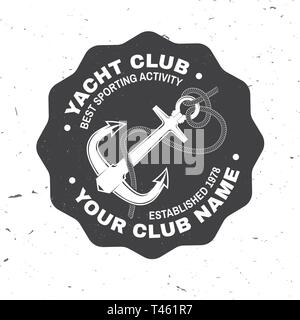 Yacht club badge. Illustrazione Vettoriale. Concetto di t-shirt, stampare il timbro o il raccordo a t. Vintage design tipografia con black sea anchor e nodo di corda silhouette. Illustrazione Vettoriale