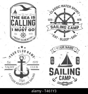 Set di estate sailing camp badge. Vettore. Concetto di t-shirt, stampare il timbro o il raccordo a t. Vintage design tipografia con il mar Nero ancore, lato ruota e nodo di corda silhouette. Migliori Attività Sportive Illustrazione Vettoriale