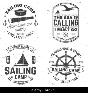 Set di estate sailing camp badge. Vettore. Concetto di t-shirt, stampare il timbro o il raccordo a t. Vintage design tipografia con il mar Nero ancore, lato ruota e nodo di corda silhouette. Migliori Attività Sportive Illustrazione Vettoriale