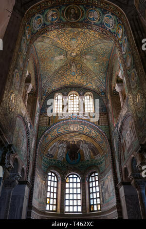 RAVENNA, Italia 2018 agosto 03: i mosaici della Basilica di San Vitale a Ravenna Foto Stock