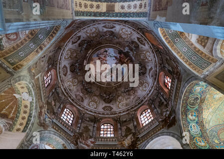 RAVENNA, Italia 2018 agosto 03: i mosaici della Basilica di San Vitale a Ravenna Foto Stock