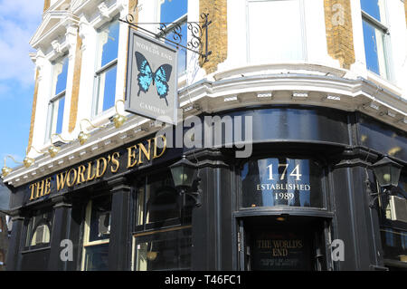 La famosa la fine del mondo pub di Camden Town, a nord di Londra, Regno Unito Foto Stock