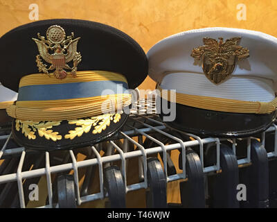 Ancora vita U.S. Army Field Office di Grado e di West Point Cadet cappucci uniforme, STATI UNITI D'AMERICA Foto Stock