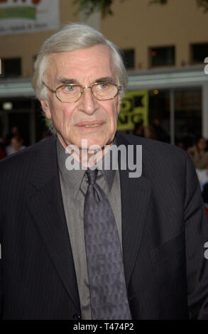 LOS ANGELES, CA. Giugno 10, 2003: Attore Martin Landau presso il Los Angeles premiere del suo nuovo film di omicidio di Hollywood. Foto Stock