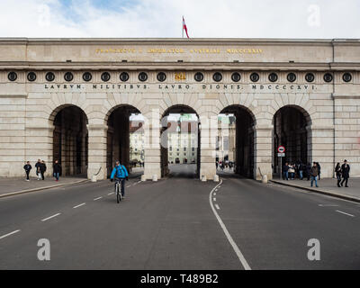 Vienna, Austria, 23 febbraio 2019. Portale di ingresso al castello di Hofburg nella città vecchia Foto Stock