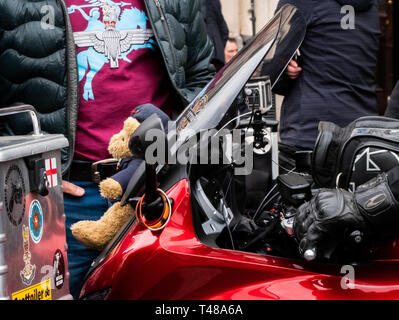 22000 moto rode attraverso Londra il 12 aprile 2019 per protestare contro la repressione del soldato F per Bloody Sunday Foto Stock