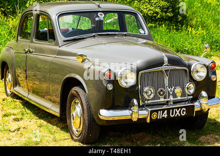 Un 1962 Rover 80 salone sul visualizzatore in corrispondenza di un car show Foto Stock