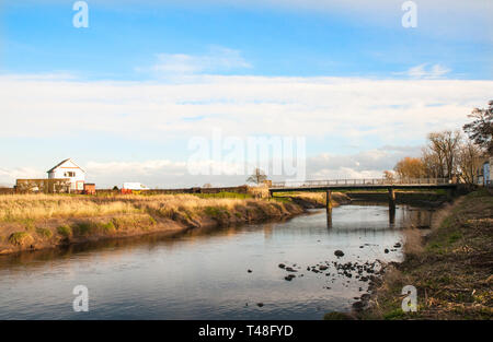 Cartford ponte a pedaggio e casello poco Eccleston con Larbreck che attraversa il fiume Wyre e collega con Salisbury Lancashire England Regno Unito Foto Stock