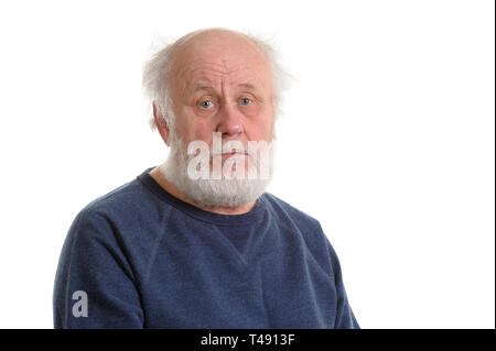Triste premendo il vecchio uomo isolato ritratto Foto Stock