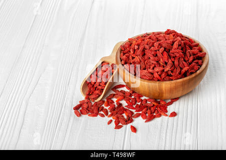 Bacche di goji nel recipiente Foto Stock