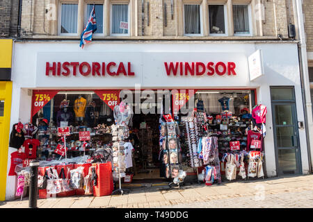 Un negozio di articoli da regalo su Peascod Street in Windsor, Regno Unito chiamato storico Windsor Foto Stock