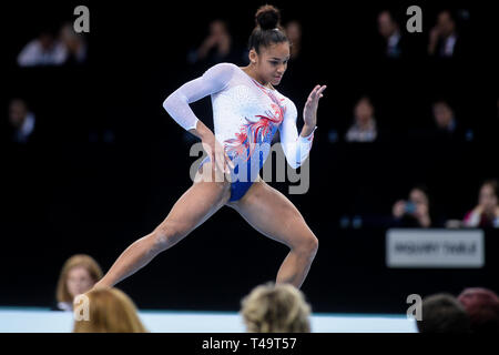 Melanie De Jesus Dos Santos dalla Francia visto in azione durante l'apparecchiatura finali di 8 Campionati Europei di Ginnastica Artistica (giorno 5). Foto Stock