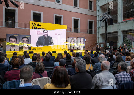 Oriol Junqueras, Presidente del CER che serve attualmente detenzione preventiva è visto parlando durante l'evento. Partito Esquerra Republicana (CER) ha presentato i suoi candidati per le elezioni politiche di aprile 28 in una campagna elettorale caso 28A. Foto Stock