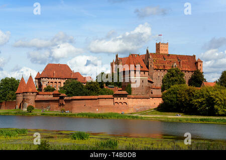 Castello di Malbork, Fiume Nogat, Pommerania, Polonia Foto Stock