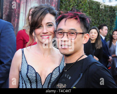 Los Angeles, California, Stati Uniti d'America 15 Aprile 2019 l'attrice Linda Cardellini e produttore James Wan frequentare la premiere della maledizione di La Llorona il 15 aprile 2019 presso il teatro egiziano in Los Angeles, California. Foto di Barry re/Alamy Live News Foto Stock