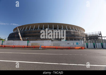 Tokyo, Giappone. Xvi Apr, 2019. Lavori di costruzione continua nel Nuovo Stadio Nazionale. Il nuovo Stadio Nazionale sarà la sede per il 2020 Tokyo Giochi Olimpici e Paraolimpici. Credito: Rodrigo Reyes Marin/AFLO/Alamy Live News Foto Stock