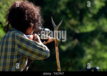 Huntswoman, fucile, Germania Foto Stock