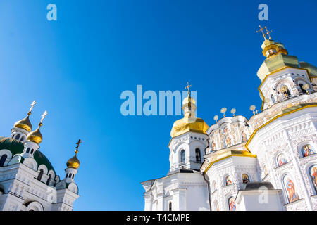 Kiev Pechersk Lavra (Grotta monastero), Kiev, Ucraina: refettorio con chiesa cattedrale della Dormizione Foto Stock