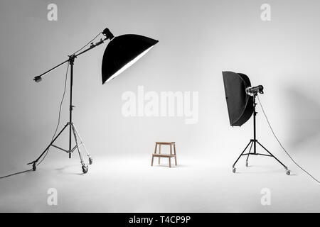 Studio foto con intradossi, sedia. Foto Stock