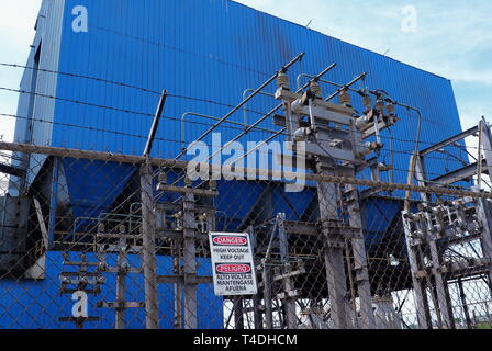 Elettrica / distribuzione alimentazione e ventilazione industriale presso il vecchio Buckeye Steel / Columbus getti impianto siderurgico in Columbus Ohio Foto Stock