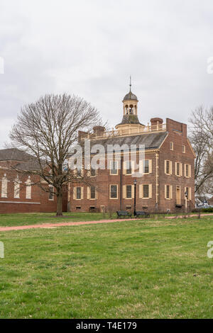 Avvicinando la vecchia casa di stato del Delaware da dietro il quale è situato sulle verdi a Dover, Kent County, Delaware nel primo Stato Heritage Park Foto Stock