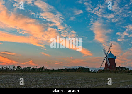 Il mulino a vento, Halnaker, Sussex England, Regno Unito, Europa Foto Stock