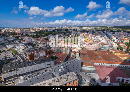 Vista aerea di Pilar 7 Bridge esperienza centro interattivo in Alcantara distretto della città di Lisbona, Portogallo Foto Stock