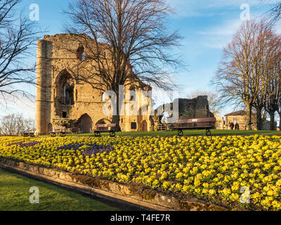 Il Kings Tower a Knaresborough Castle in primavera Knaresborough NorthYorkshire Inghilterra Foto Stock