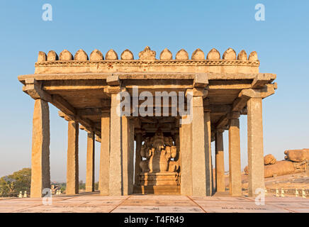 Saasivekaalu (Sasivekalu) Ganesha tempio, Hampi, India Foto Stock