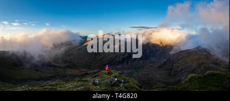 Highlands della Scozia, Cairngorms, figura nel paesaggio Foto Stock