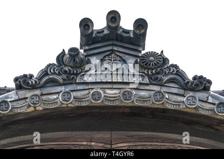 E Hanagawara shishiguchi a Hondo (sala principale) di Sengaku-ji Soto Zen tempio buddista. Situato in Takanawa distretto di Minato Ward, Tokyo, Giappone. Foto Stock